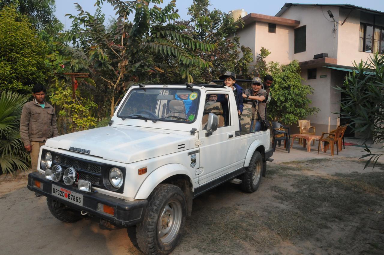 Lakhimpur V Resorts Dudhwa Wilderness Camp מראה חיצוני תמונה
